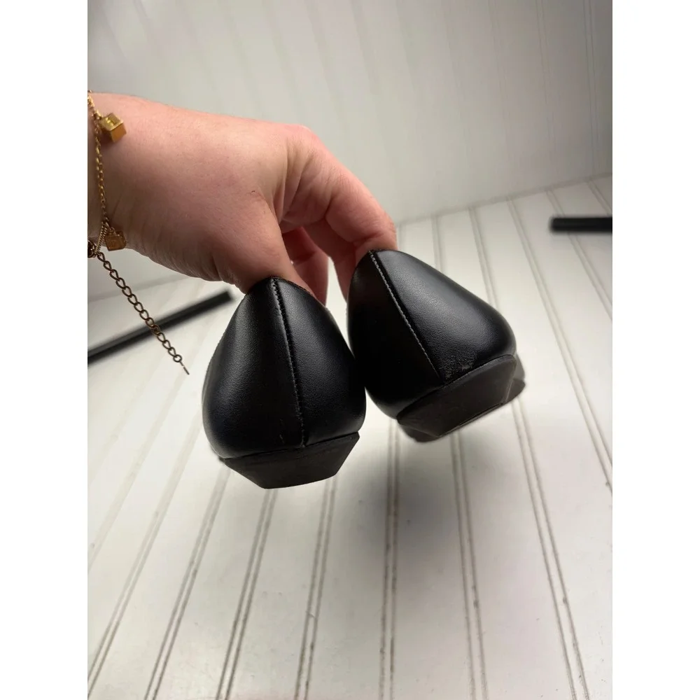 DEX FLEX by Payless Darla Pointed-Toe Black Leather Flats Women's Size 7